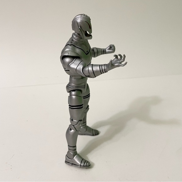 Marvel Legends Hasbro Ultron Action Figure - Picture 8 of 15